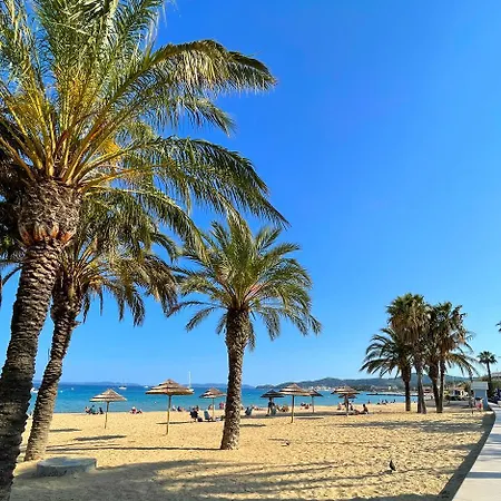 Апартаменты Le Levant Au Lavandou