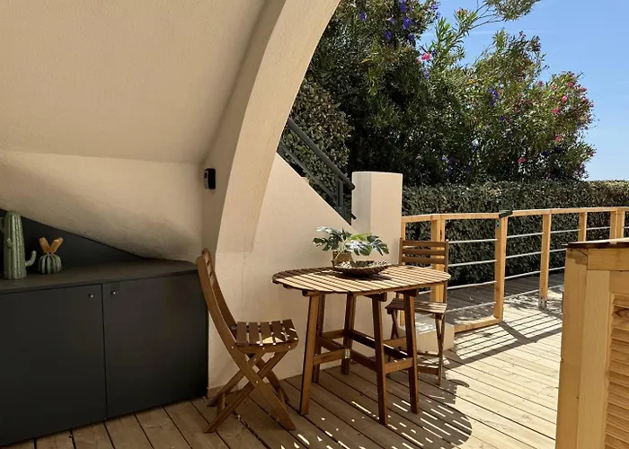 Le Levant Au Lavandou Apartmán *